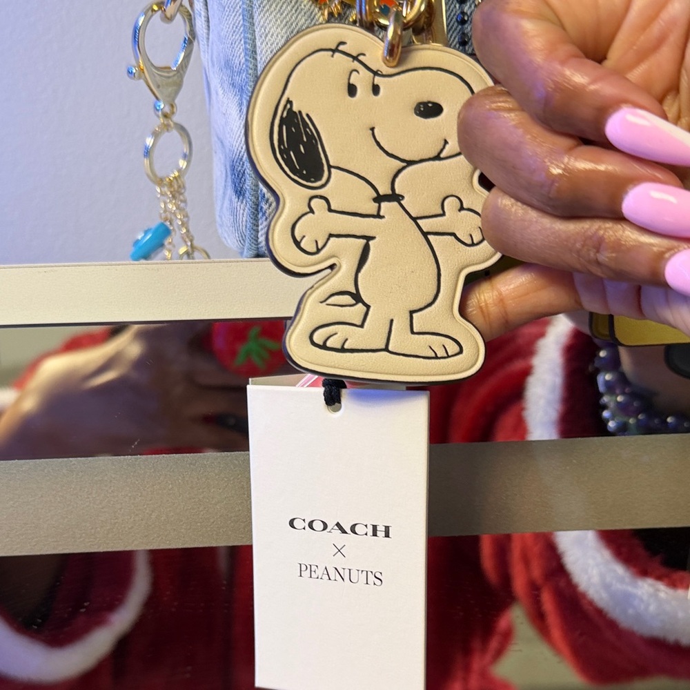Coach x Peanuts Snoopy Cream Keychain